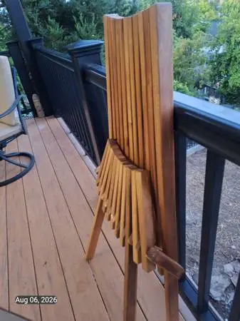Folding wood chair
