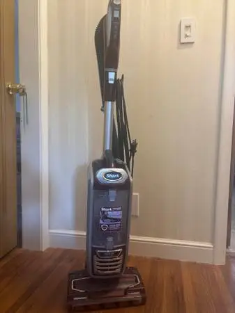 Shark Duo Clean Powered lift away speed  Upright Vaccum