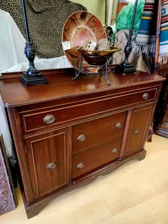 Traditional Mahogany Server-48W x 19D x 35.5H
