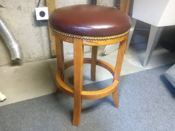 Wooden Bar Stool Chair With Leather Top 18 Diameter 26
