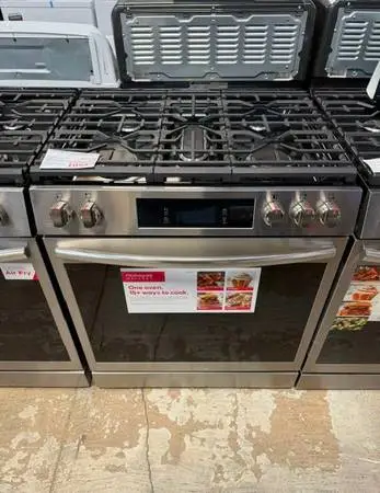 New Frigidaire Gas Slide-in Range
