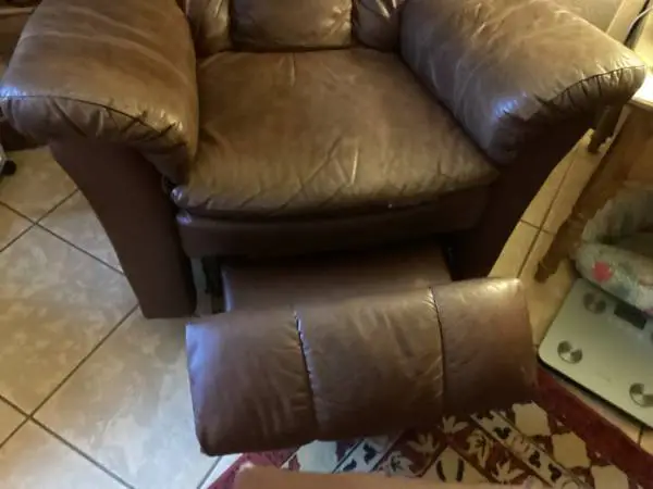 2 recliners manual rockers