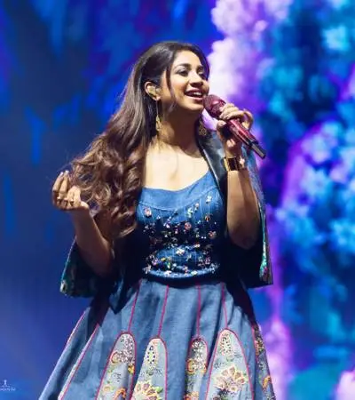 ⒋TIC ↪✅🎵↩ Shreya Ghoshal ↪🎵✅↩