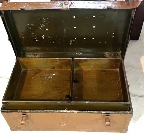 METAL US ARMY TRUNK