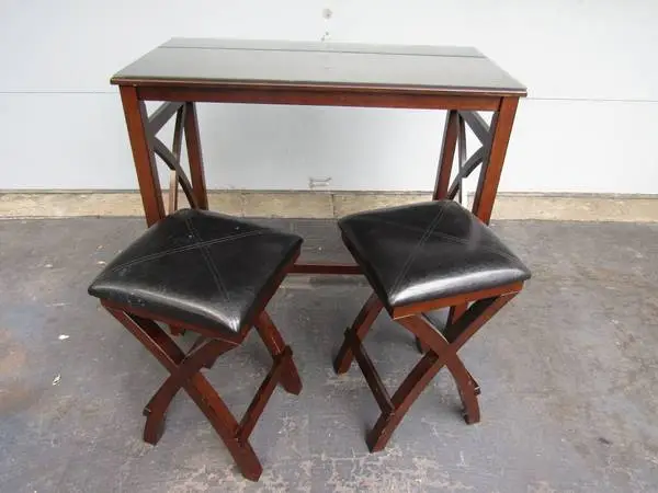 Tall Table / Bar with Glass, 2 Cushioned Stools