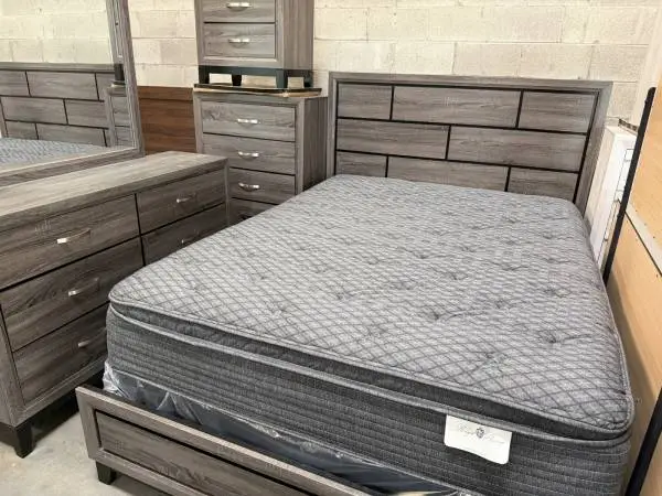 Modern Gray 4pc Bedroom Set