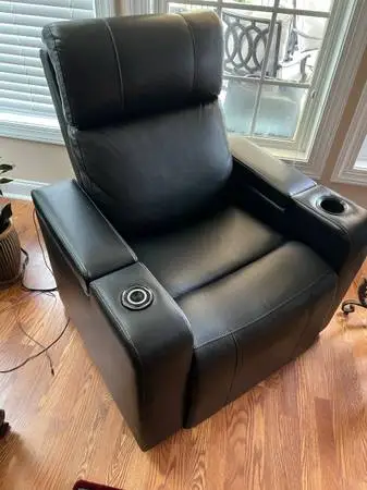 NEW ELECTIC HOME THEATER RECLINER