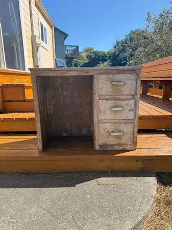 Small desk