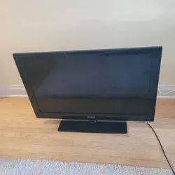 Samsung 40” Screen LCD TV Flat Panel HDTV Television Set W New Remote