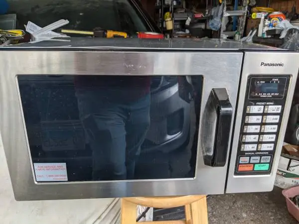 Panasonic NE-1054F T Commercial Microwave