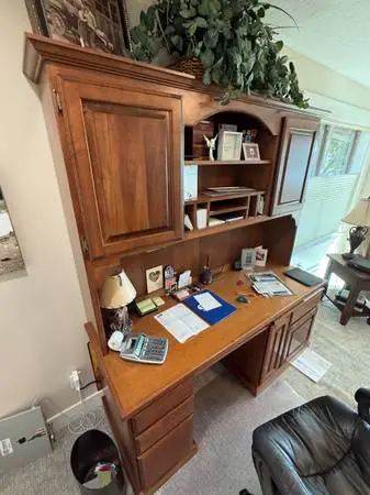 Desk & Hutch
