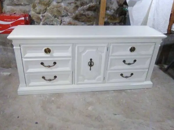 9 Drawer Burlington House Dresser