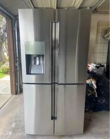 Refrigerator