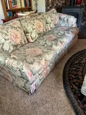 Pretty Floral Vintage Sofa