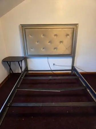 Bed frame queen size