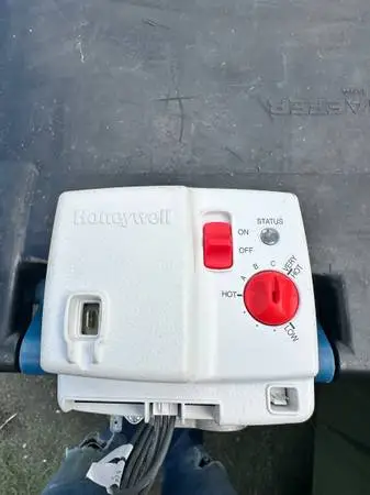 A Water Heater Natural Gas Valve Part # WV4460E2022