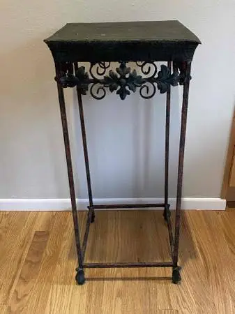 Vintage Rustic Wrought Iron Tall Plant Stand/End Table/Nightstand