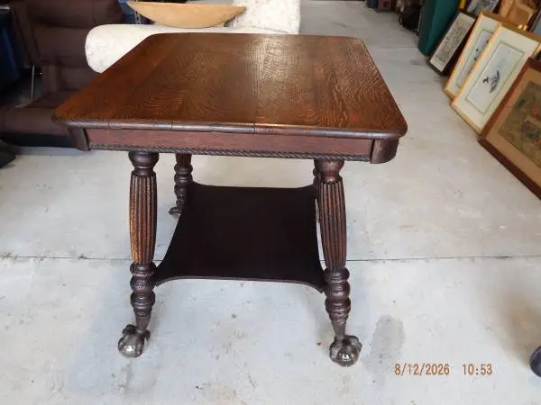 Antique Victorian Quarter Sawn Oak Parlor Table w/ Fluted Legs