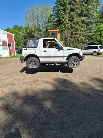 Geo Tracker parts