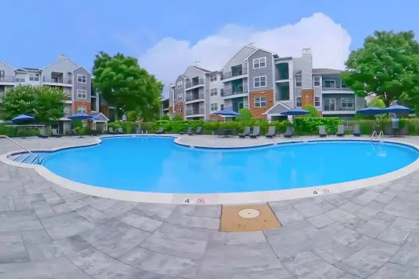 1/BD, Beautiful Landscaping, In Fairfax