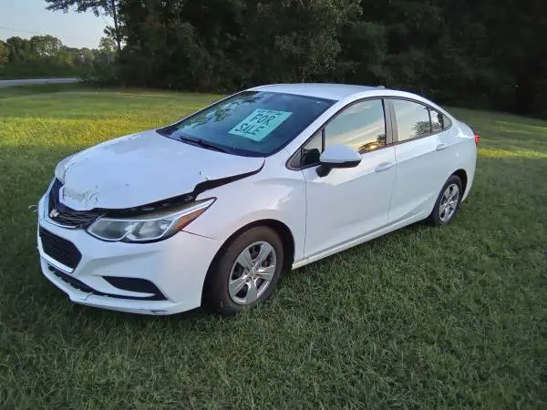 2017 Chevrolet Cruze LS (Deer Damaged) Great buy!! (Read description)