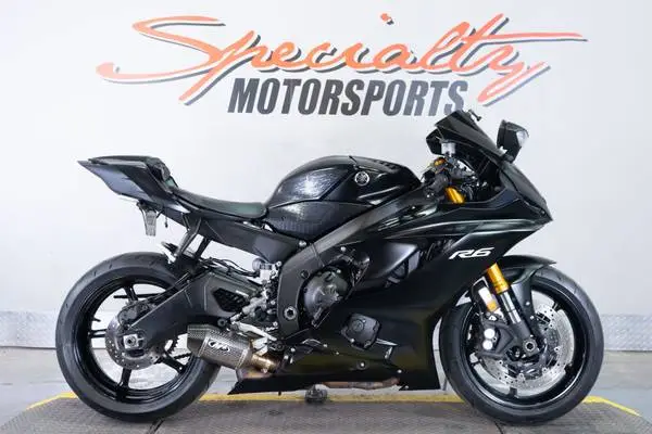 2017 Yamaha YZF-R6 Street Bike