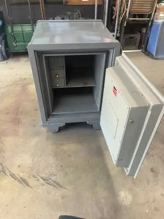 Safe (large Older)HD Security, Fire Safe W/ Combination