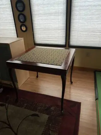 CARD TABLE