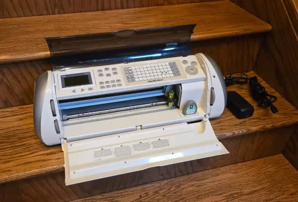 Cricut Expression 24 Personal Electronic Cutting Machine*