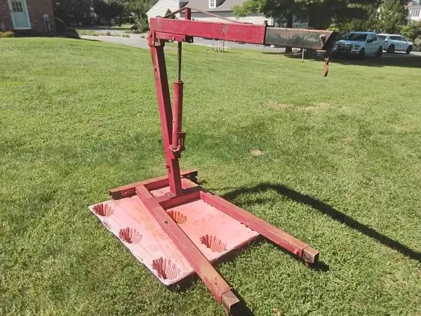 Engine lift