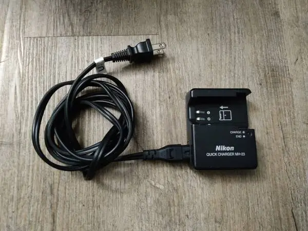 Nikon MH-23 Camera Battery Charger For Sale