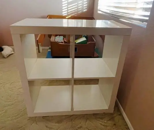 White 4-Cube Storage Organizer / Shelf
