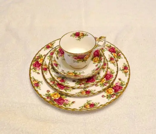 Royal Albert Old Country Roses