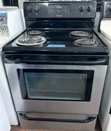 Frigidaire 30 Inch Electric Range 4 burner Stainless Steel , Black