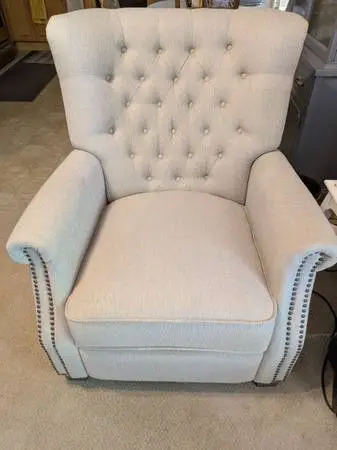 Recliner / chair