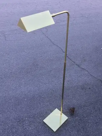 Super cond Vintage 1970 MCM brass adjustable Floor Lamp/ works perfect