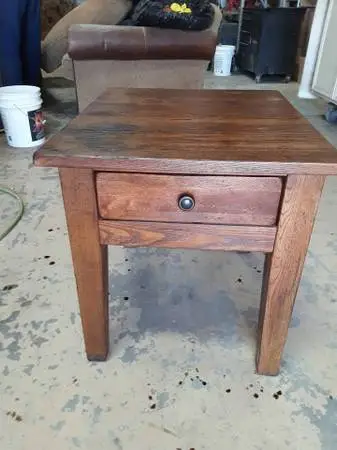 Broyhill Attic Heirlooms Farmhouse Oak Side Table