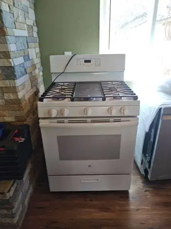 GE propane Stove Oven