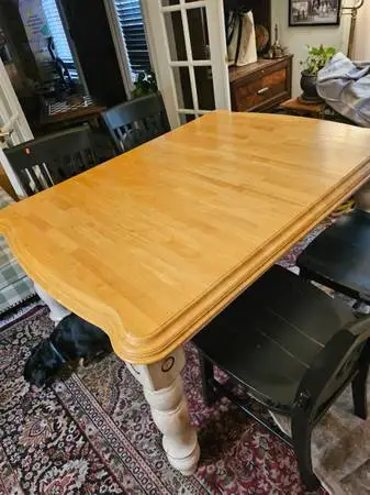Table 56x42 and 4 chairs solid wood