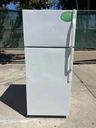 Warranty/HE GE fridge 28” cools great  free delivery installation