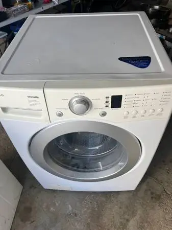LG Tromm Front Load Washer – Clean, Works well