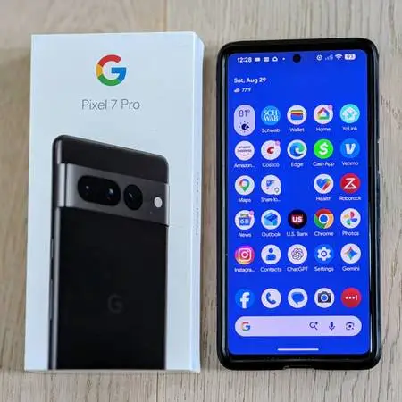 Google Pixel 7 Pro cell phone 6.7 Unlocked No Scratches Obsidian