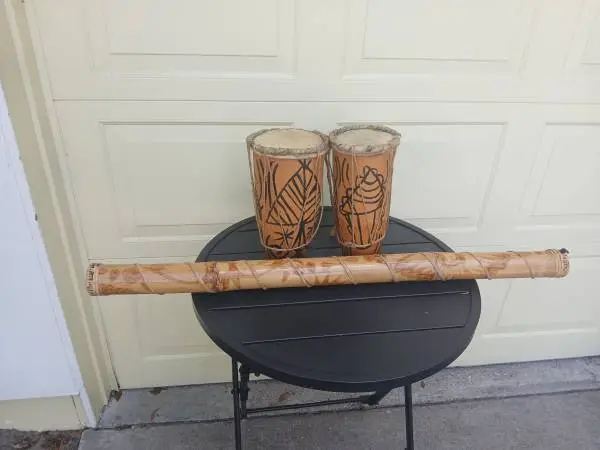 MUSIC - LARGE  RAIN STICK AND PAIR OF DRUMS