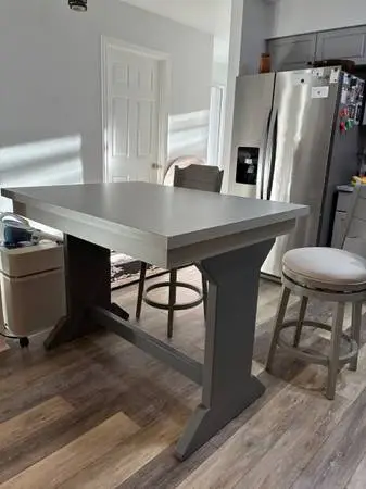 table & chairs