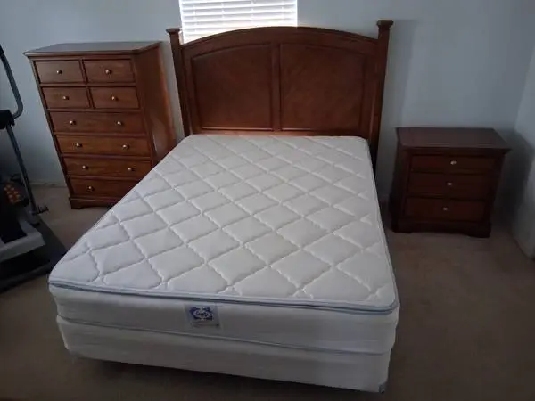 Queen Bedroom Set