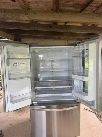 LG refrigerator