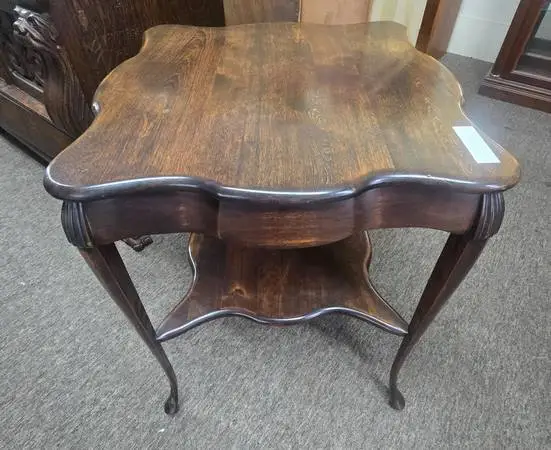 Antique Victorian Walnut Gone with the Wind Lamp Table