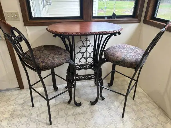 Nice Bar height table and chairs