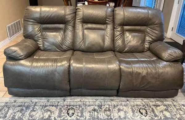 Set of 2 power reclining sofas and one power reclining chair