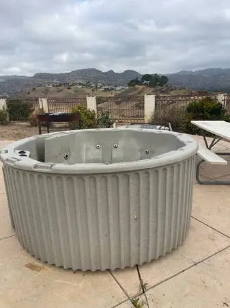 JACUZZI ,, POOL SPA, HEAT COLD,